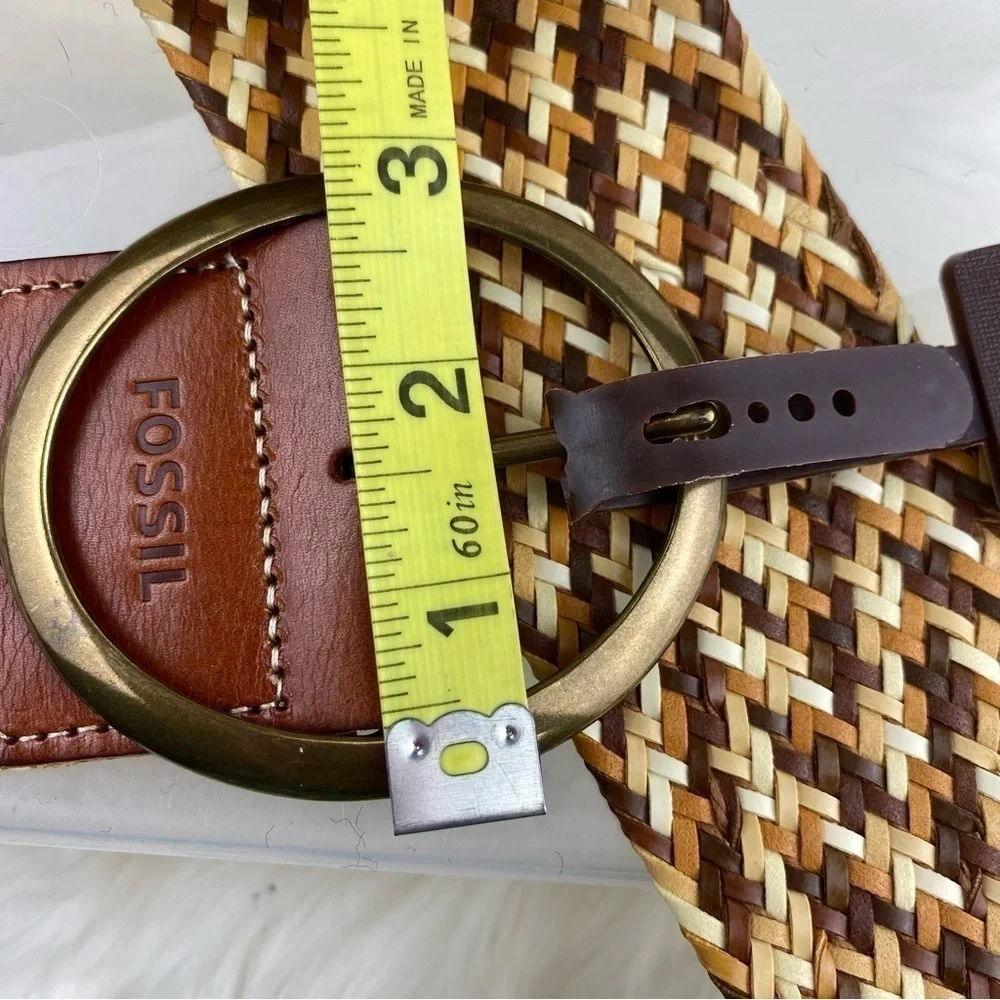 FOSSIL STRAW STYLE BELT SIZE L Woman